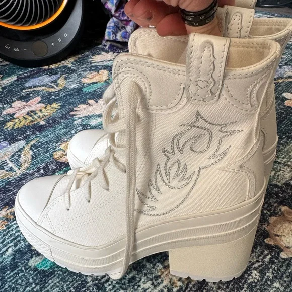 NWOT Converse White Western Heel Lace-Up Platform Ankle Boots - Picture 5 of 9